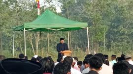 UMAT MUSLIM KALURAHAN BENDUNGAN, MELAKSANAKAN SHOLAT IDUL FITRI 1447 H DI TANAH LAPANG